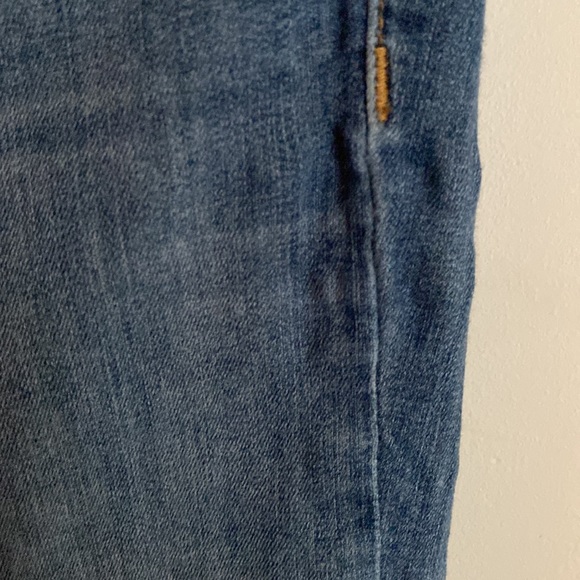 RAG & BONE ankle skinny denim jeans. FLAWS - puckers in fabric on front and leg. - Picture 6 of 13